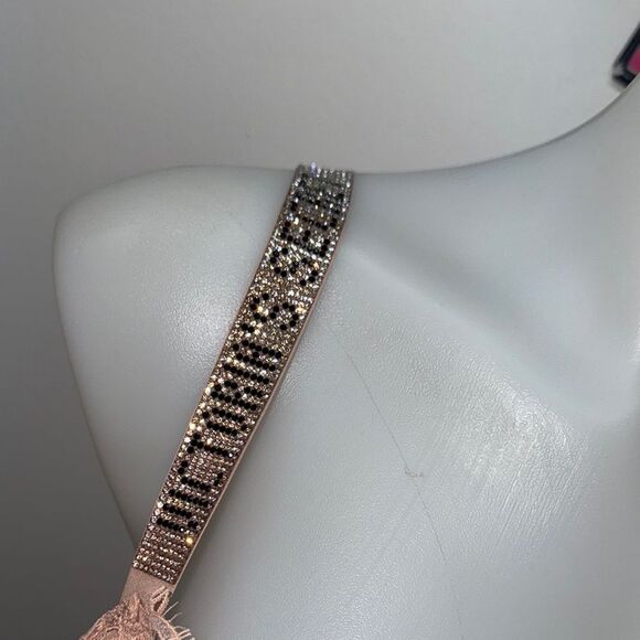 🔥Victoria's Secret cream Lace Bra push-up bombshell Sz 32A NWT - Picture 4 of 7